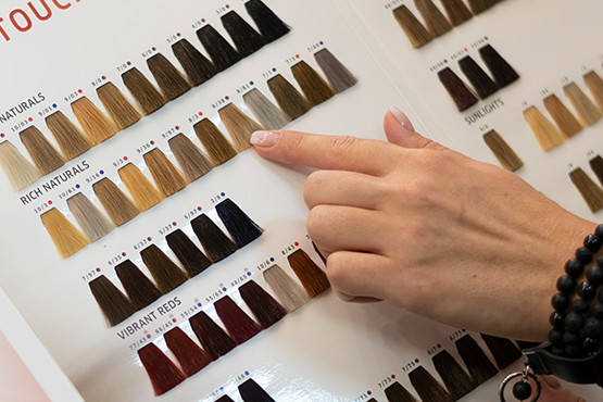 Hair tone selection for partial foil highlights appointment